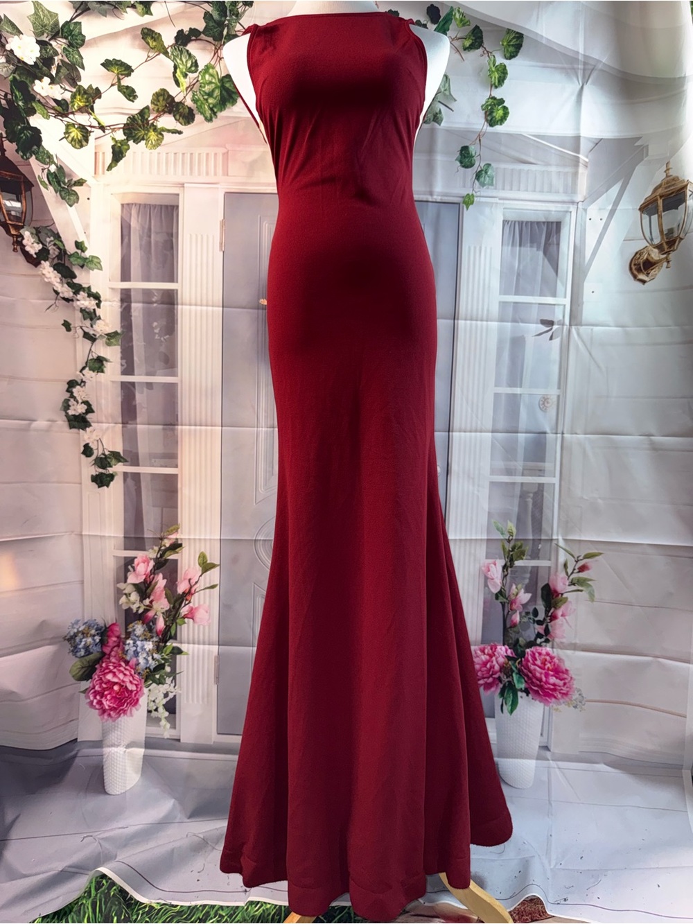 1109-Windsor Burgundy Maxi Dress with Sleek Silhouette